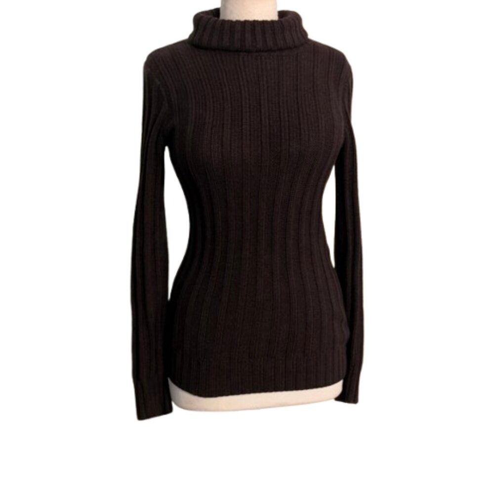 The limited turtleneck ribbed sweater M